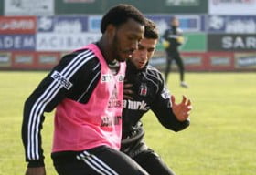 fernandes son maca kadar sampiyonlugu kovalayacaklarini soyledi futbolistan 20 ocak 2011