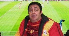 galatasaray-i-yasa-bogan-olum-sezgin-ozcimbomlu-vefat-etti-futbolistan