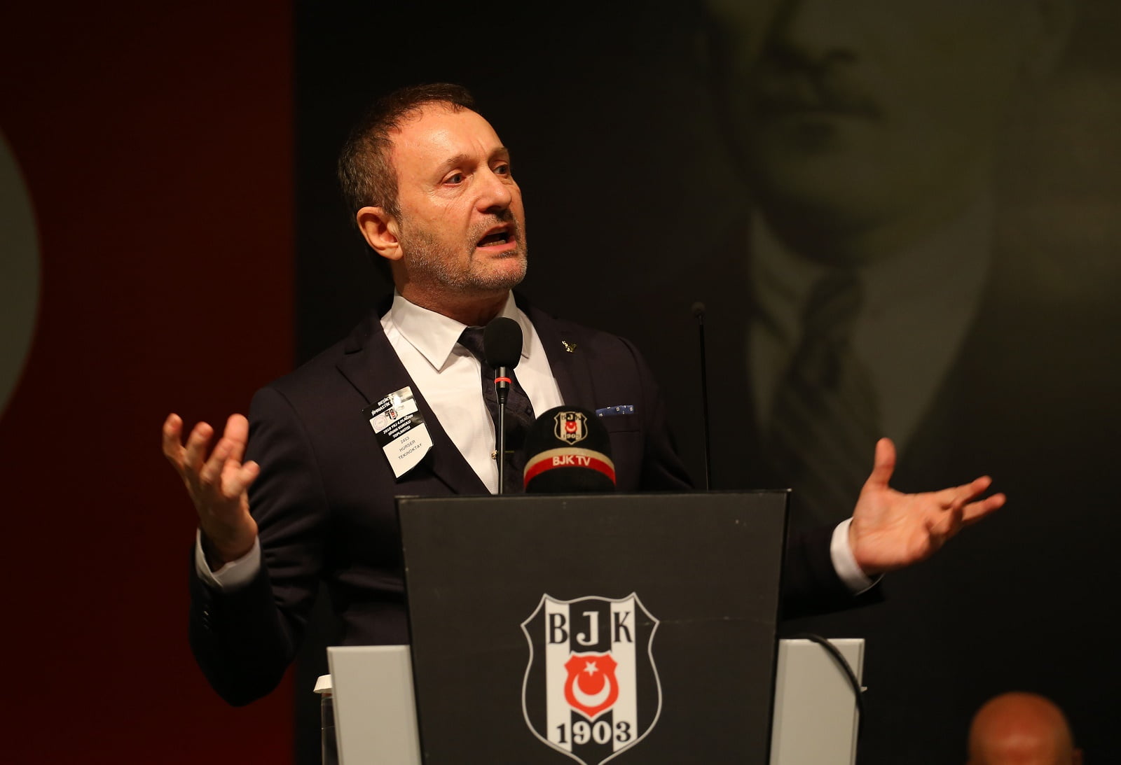 Beşiktaş başkan adaylarından Hürser Tekinoktay: Dürüstlük Beşiktaş’ı yönetmek için ilk prensip olmalı. 